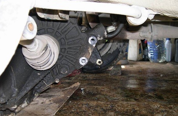 Как снять сцепление