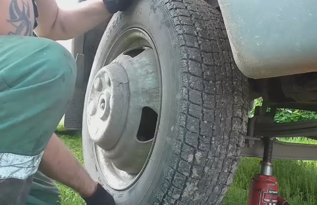 Замена шкворней на ГАЗ 3110 своими руками