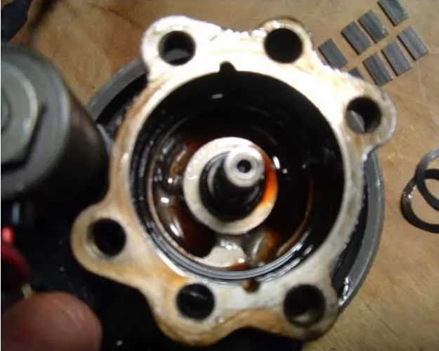 Как отремонтировать насос гидроусилителя руля (ГУР)