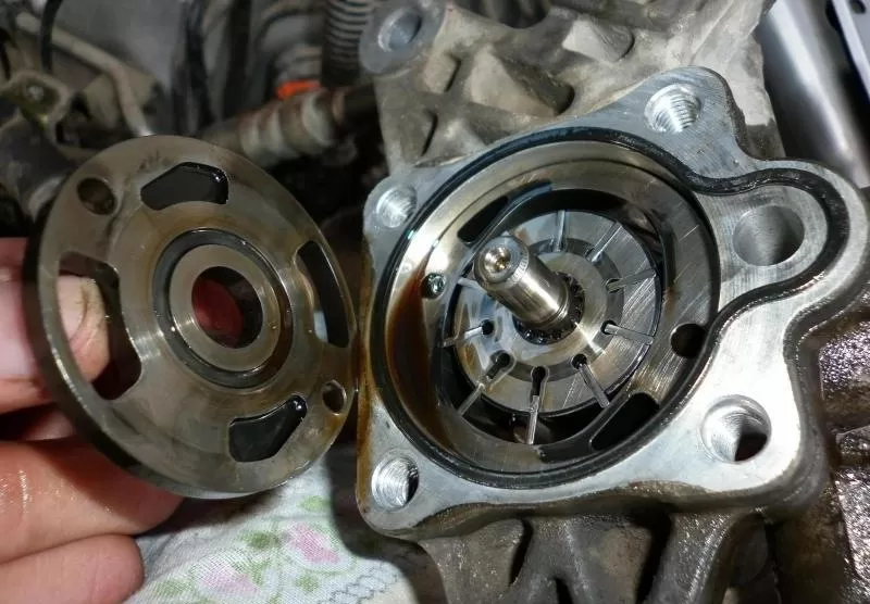 Как отремонтировать насос гидроусилителя руля (ГУР)