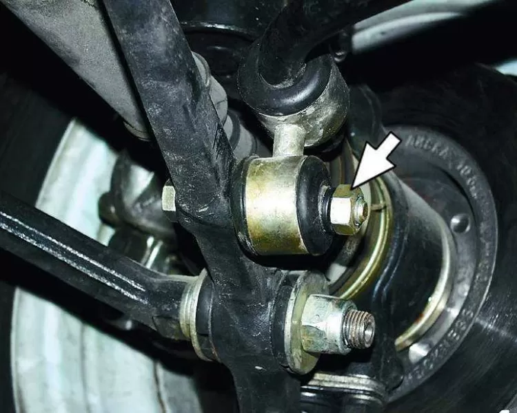 Замена стоек стабилизатора