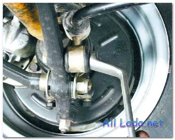 Замена стоек стабилизатора