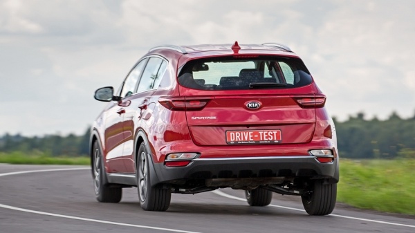 Сравниваем Haval F7, Kia Sportage, Geely Atlas и Renault Arkana Сравниваем Haval F7, Kia Sportage, Geely Atlas и Renault Arkana