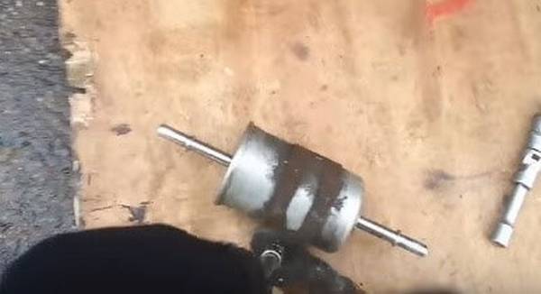 Как меняются топливные фильтры на автомобиле Ford Focus 2 Как меняются топливные фильтры на автомобиле Ford Focus 2