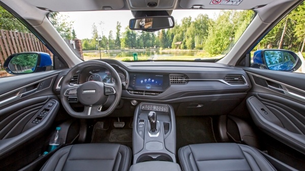 Сравниваем Haval F7, Kia Sportage, Geely Atlas и Renault Arkana Сравниваем Haval F7, Kia Sportage, Geely Atlas и Renault Arkana