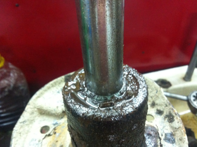 4 причины, из-за которых амортизаторы автомобиля мгновенно выходят из строя