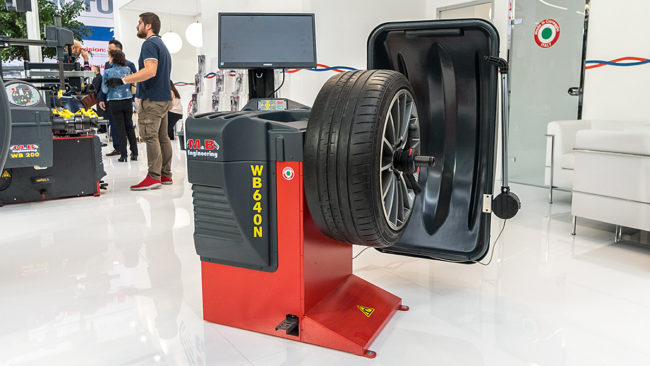 6 грубых ошибок при замене колес, которые допускают даже опытные шиномонтажники 6 грубых ошибок при замене колес, которые допускают даже опытные шиномонтажники