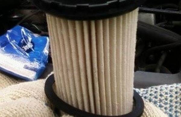 Как меняются топливные фильтры на автомобиле Ford Focus 2 Как меняются топливные фильтры на автомобиле Ford Focus 2