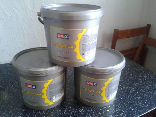 Чем смазать клеммы аккумулятора, чтобы они не окислялись ⋆ АВТОМАСТЕРСКАЯ