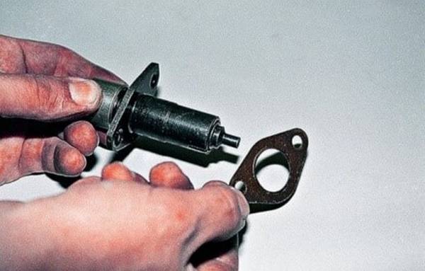 Замена прокладки головки блока цилиндров ВАЗ Замена прокладки головки блока цилиндров ВАЗ