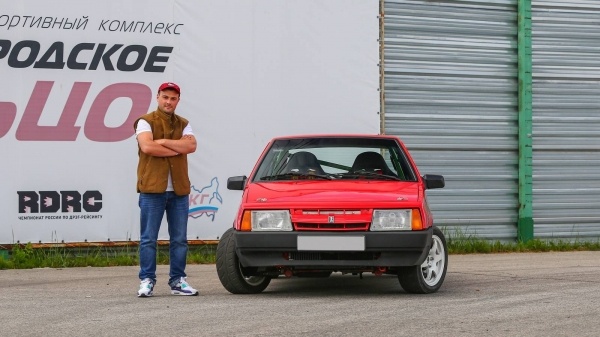 Есть в ней что-то от Ferrari: тюнинг 450-сильного ВАЗ-2108