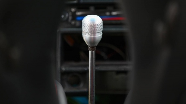 Есть в ней что-то от Ferrari: тюнинг 450-сильного ВАЗ-2108