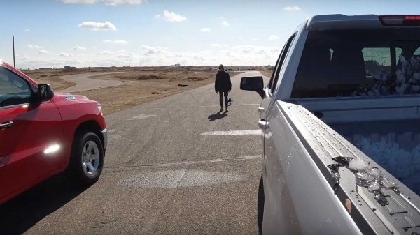 Кто быстрее – пикап Ram 1500 EcoDiesel или Chevy Silverado Duramax