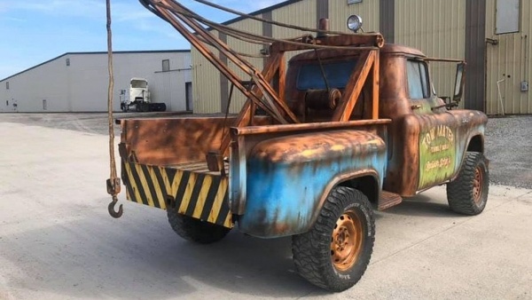 На продажу выставили копию буксировщика из мультфильма «Тачки»