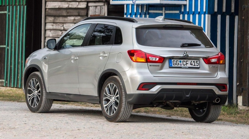 Назван Топ-3 доступных японских кроссоверов