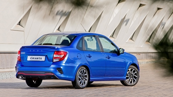 Пытаемся водить активно седан Lada Granta Drive Active Пытаемся водить активно седан Lada Granta Drive Active