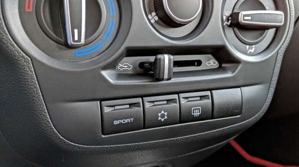 Пытаемся водить активно седан Lada Granta Drive Active Пытаемся водить активно седан Lada Granta Drive Active