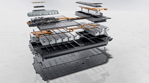 Разряжаем 800-вольтовые седаны Porsche Taycan