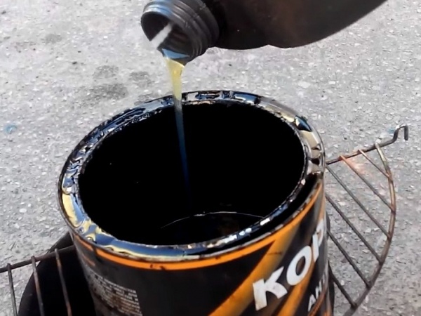 Способы обработки днища автомобиля от коррозии своими руками