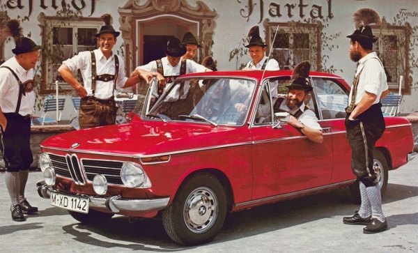 Теория эволюции. Как менялись фирменные «ноздри» автомобилей BMW 