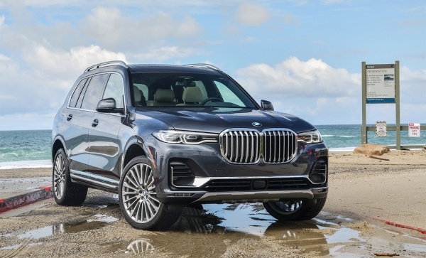 Теория эволюции. Как менялись фирменные «ноздри» автомобилей BMW 