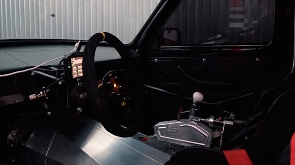 В Сети показана «Нива», разгоняющаяся до 100 км/ч за 2 секунды