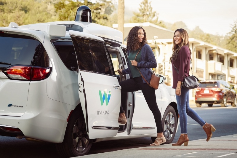 Waymo запускает беспилотные машины без водителя-тестировщика Waymo запускает беспилотные машины без водителя-тестировщика