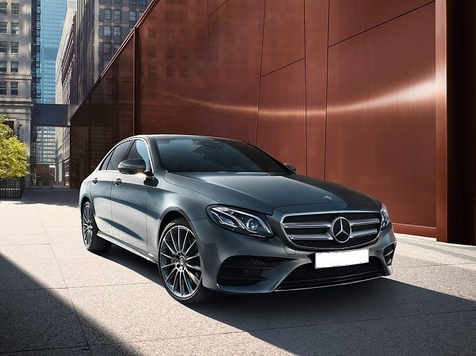 Mercedes-Benz отправляет на ремонт в России почти 400 автомобилей E-класса